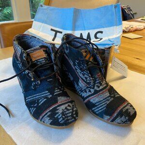 TOMS Desert Wedge Black Jacquard Fabric Booties Ankle Boots Women's 6.5 - NWOT